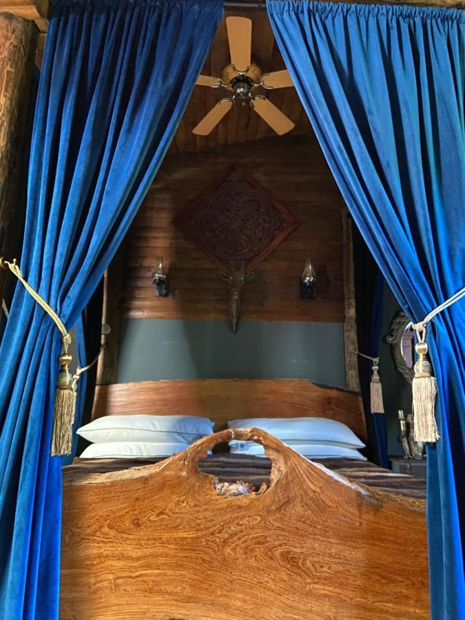 Jungle Cabin Martin Mill Екстериор снимка