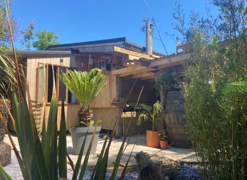 Jungle Cabin Martin Mill Екстериор снимка