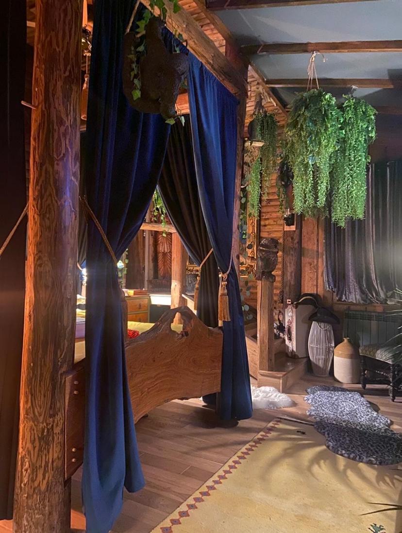 Jungle Cabin Martin Mill Екстериор снимка