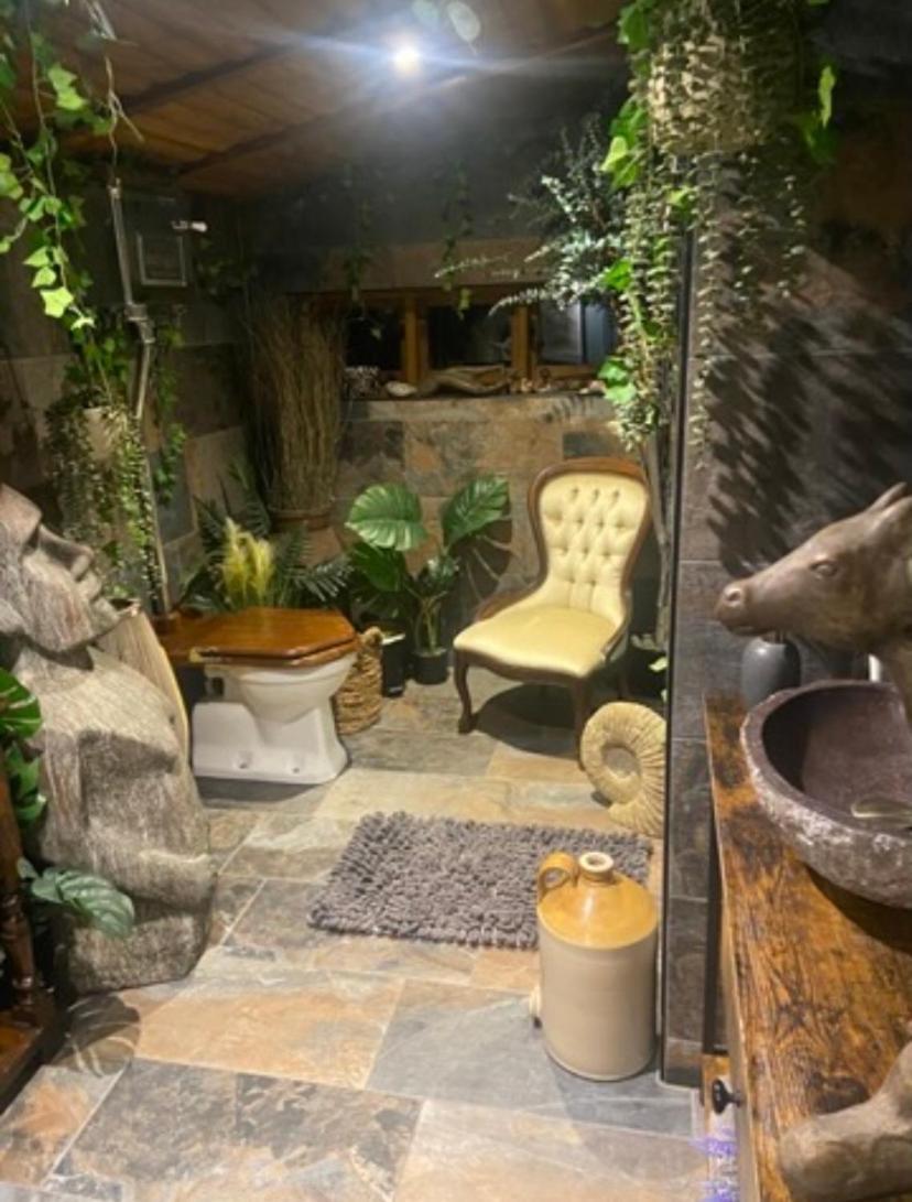 Jungle Cabin Martin Mill Екстериор снимка